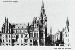 Ahstrae mit Rathaus